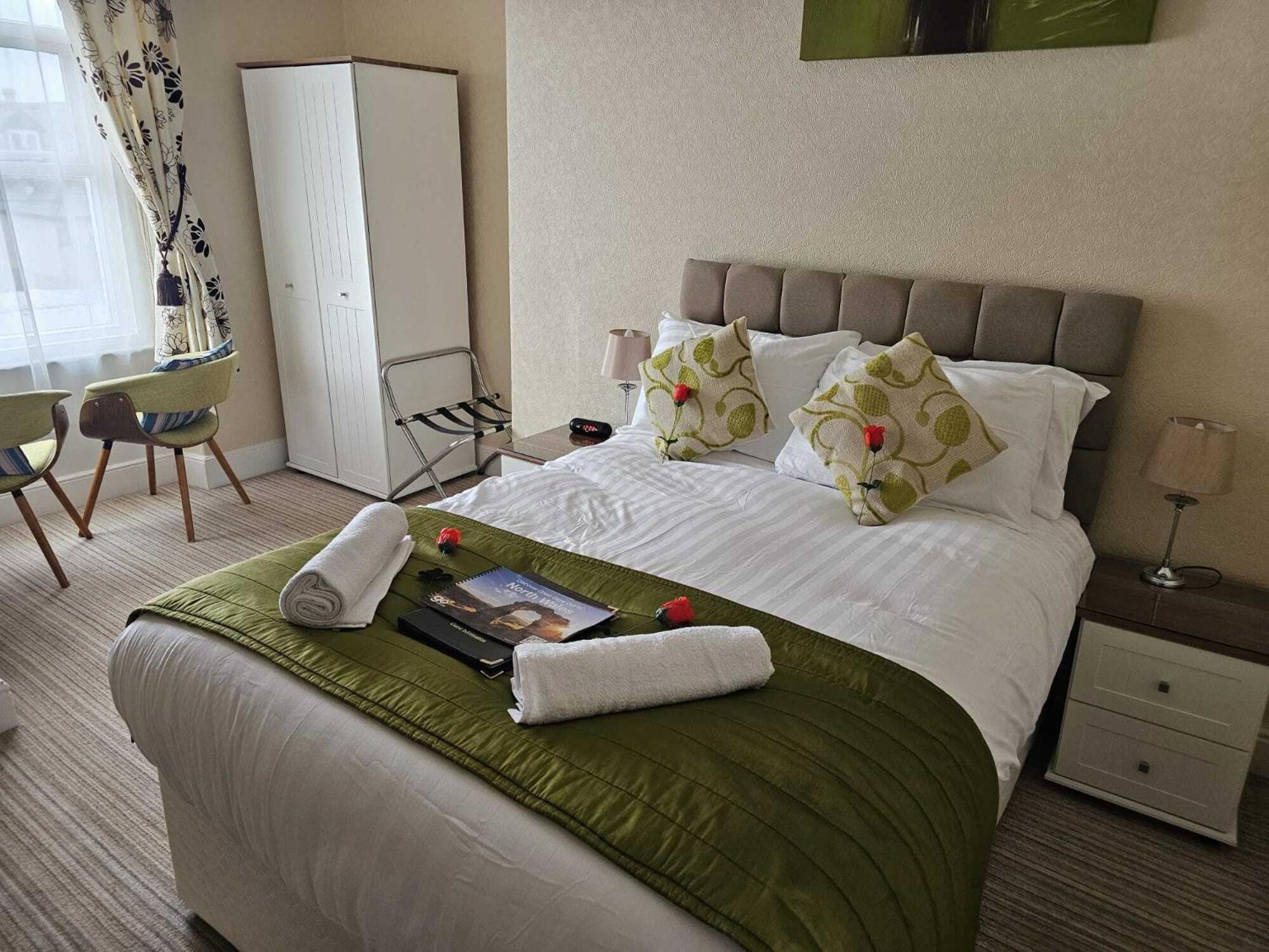 St. Hilary Guest House Llandudno Room photo