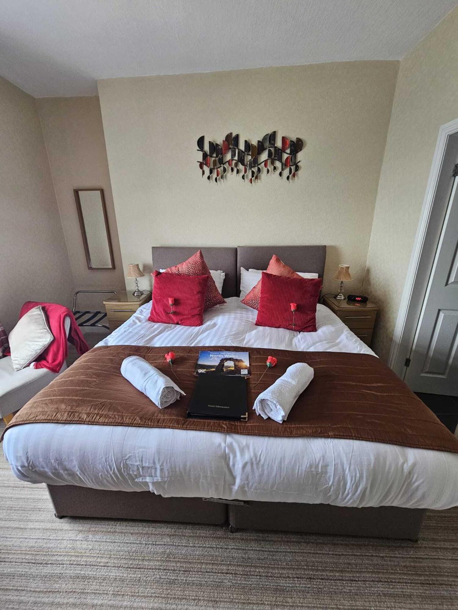 St. Hilary Guest House Llandudno Room photo